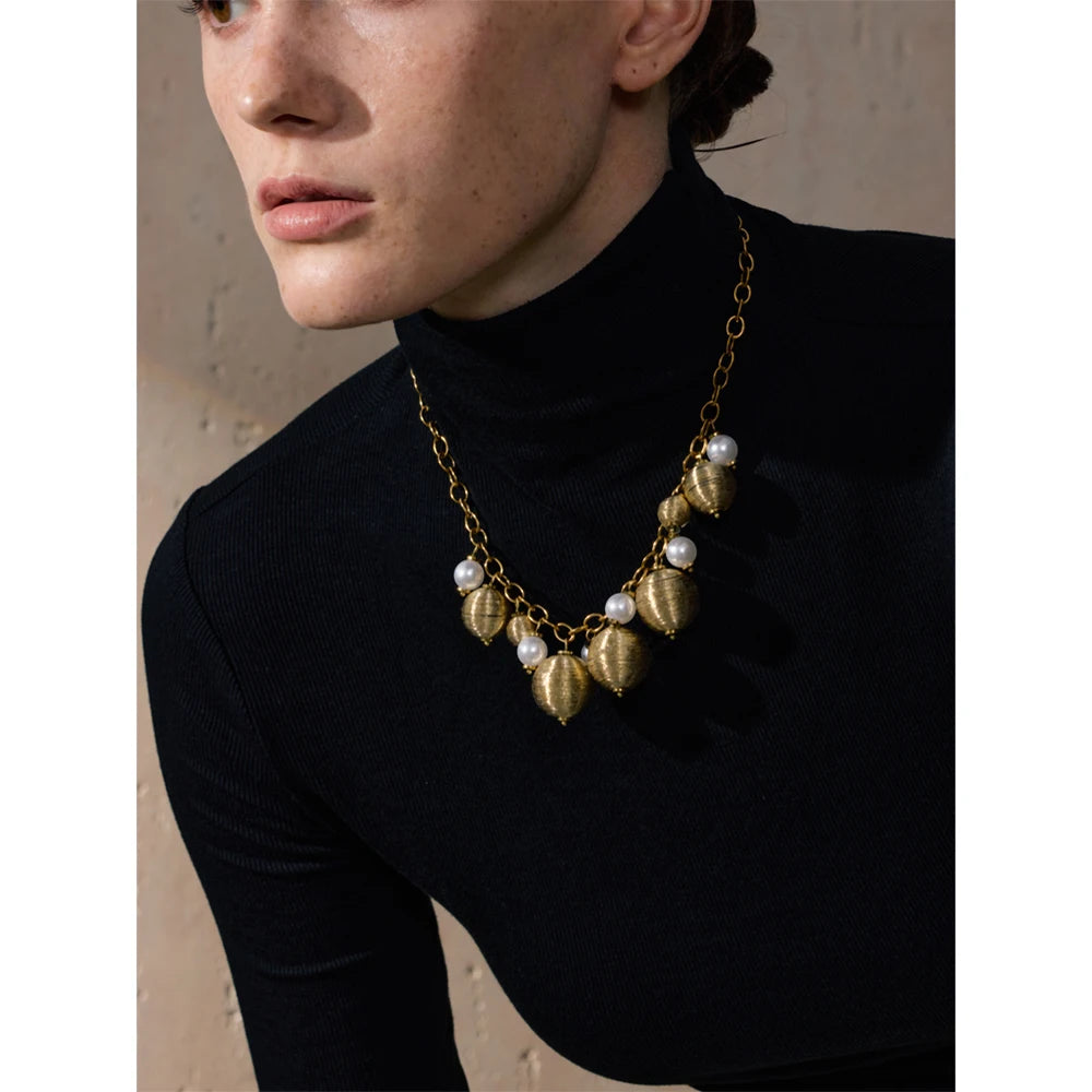 Gilded Shells Necklace - Cardi Bella