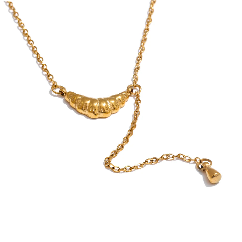 Le Cute Croissant Necklace - Cardi Bella