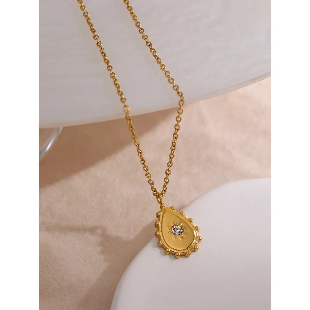 Celestial Glow Necklace - Cardi Bella