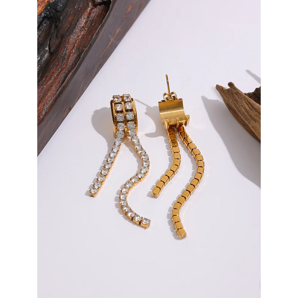 Lucero Earrings - Cardi Bella