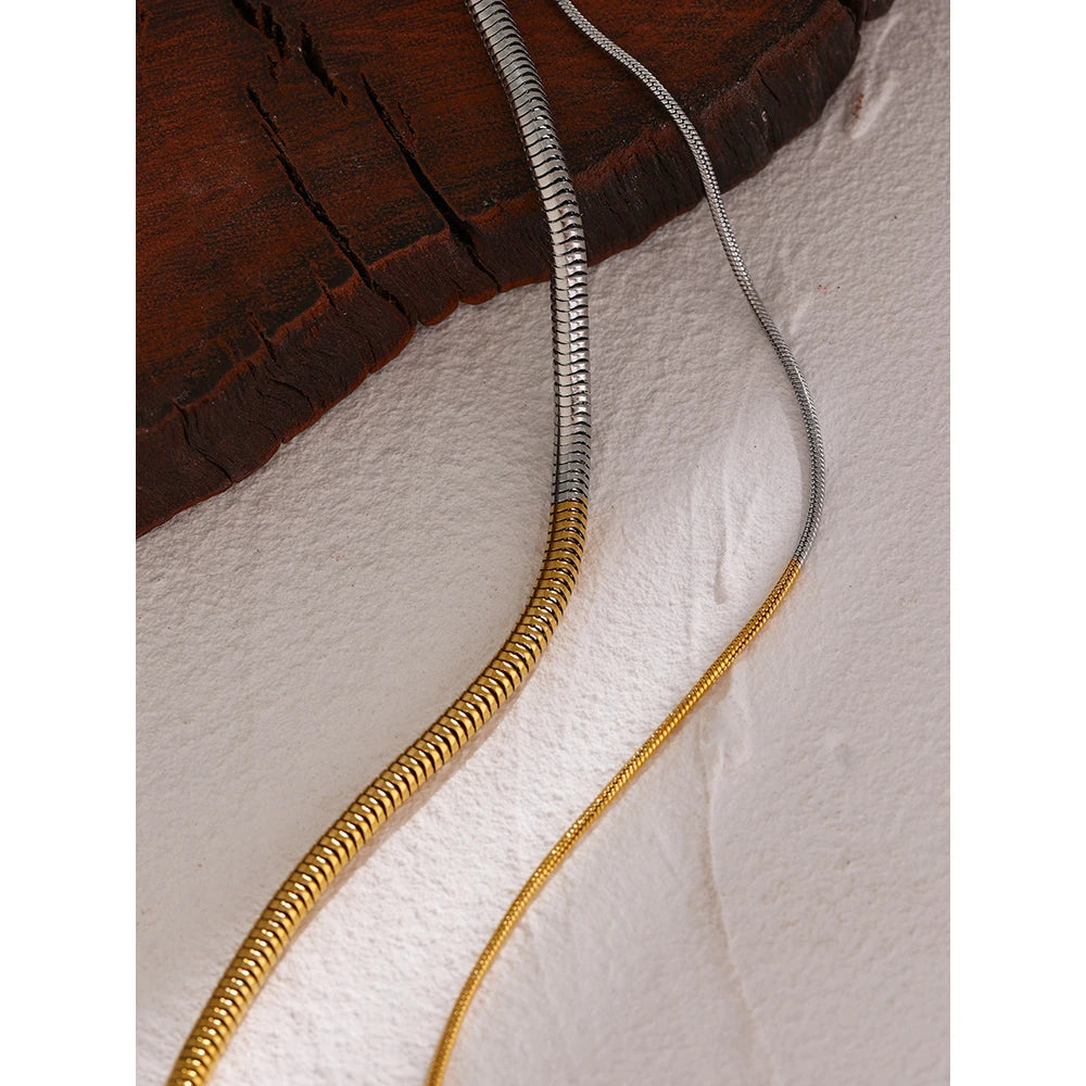 Two Tone Minimalist Chain - Cardi Bella