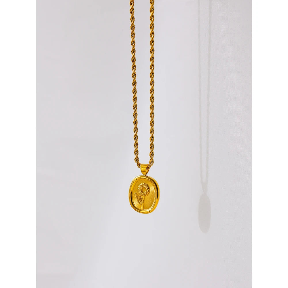 Sunlit Petal Necklace - Cardi Bella