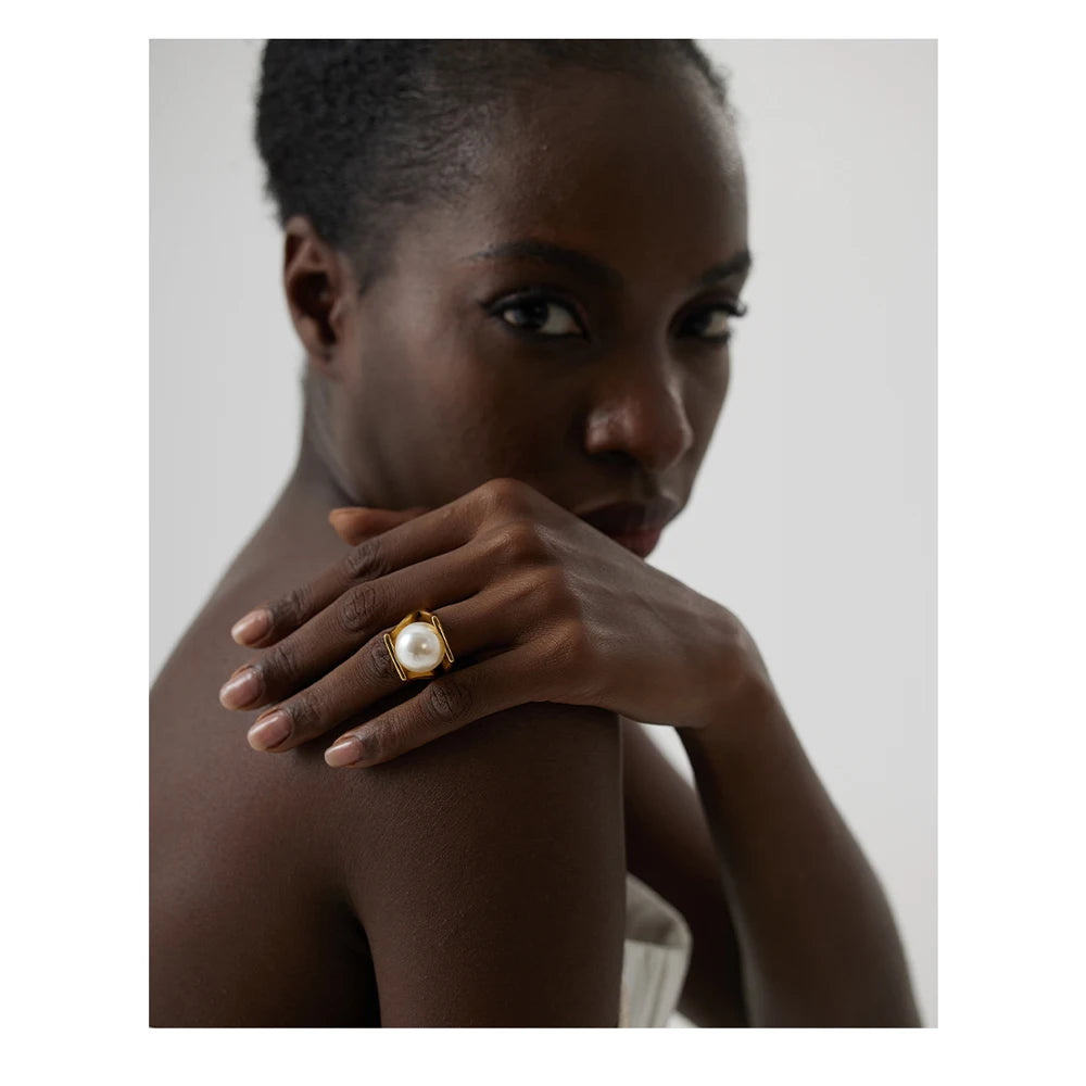 Perla Moderna Ring