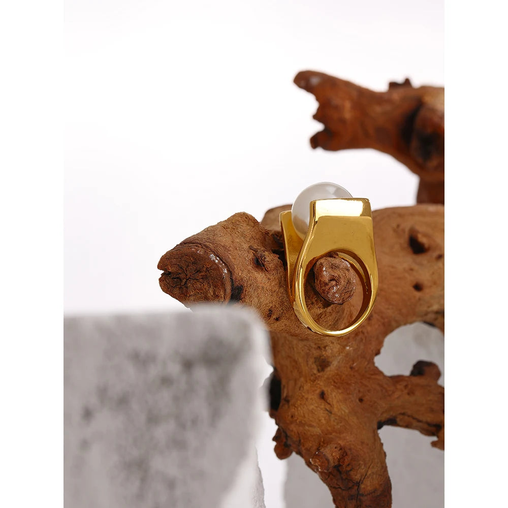 Perla Moderna Ring