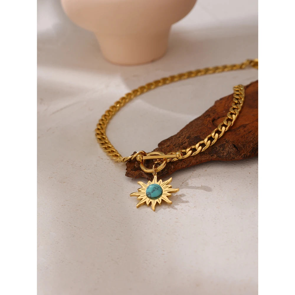 Sun Flower Pendant Necklace - Cardi Bella