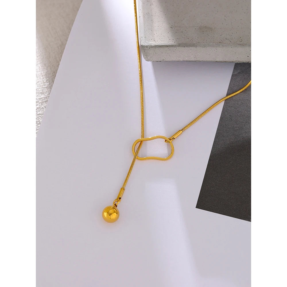 Golden Link Lariat Necklace - Cardi Bella