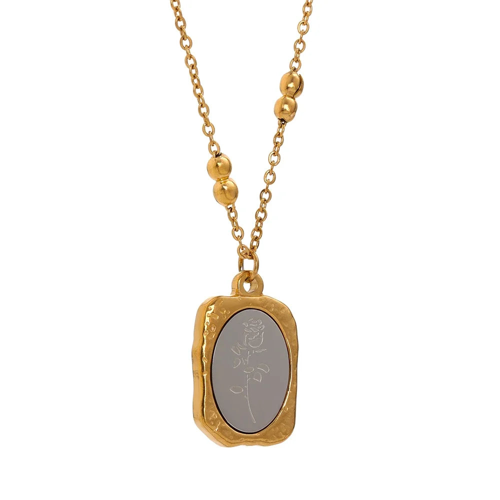 Everrose Pendant Necklace - Cardi Bella