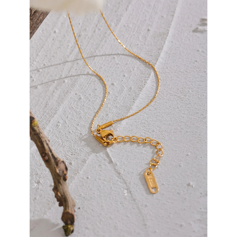 Ocean Breeze Necklace - Cardi Bella