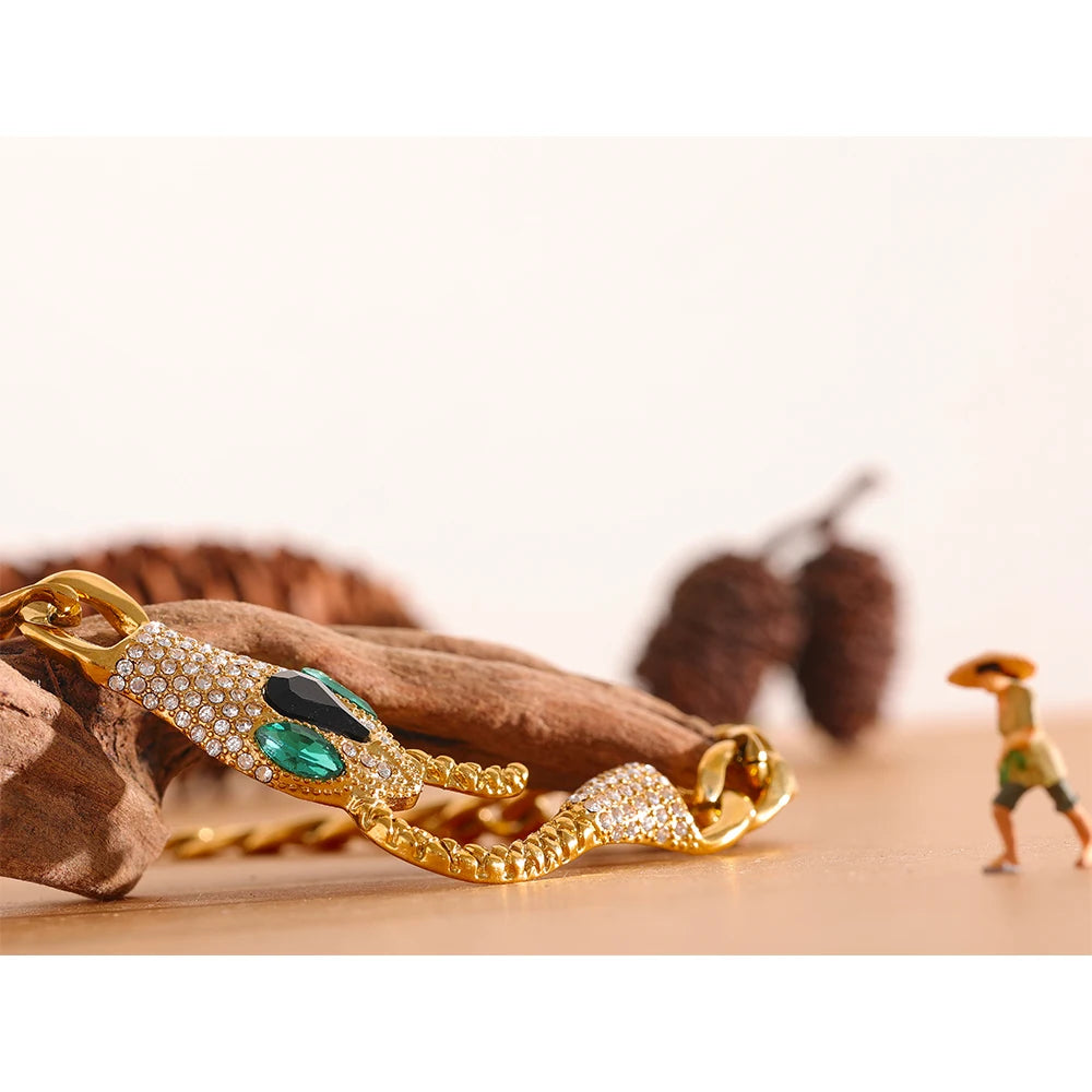 Serpente Fierce Necklace - Cardi Bella
