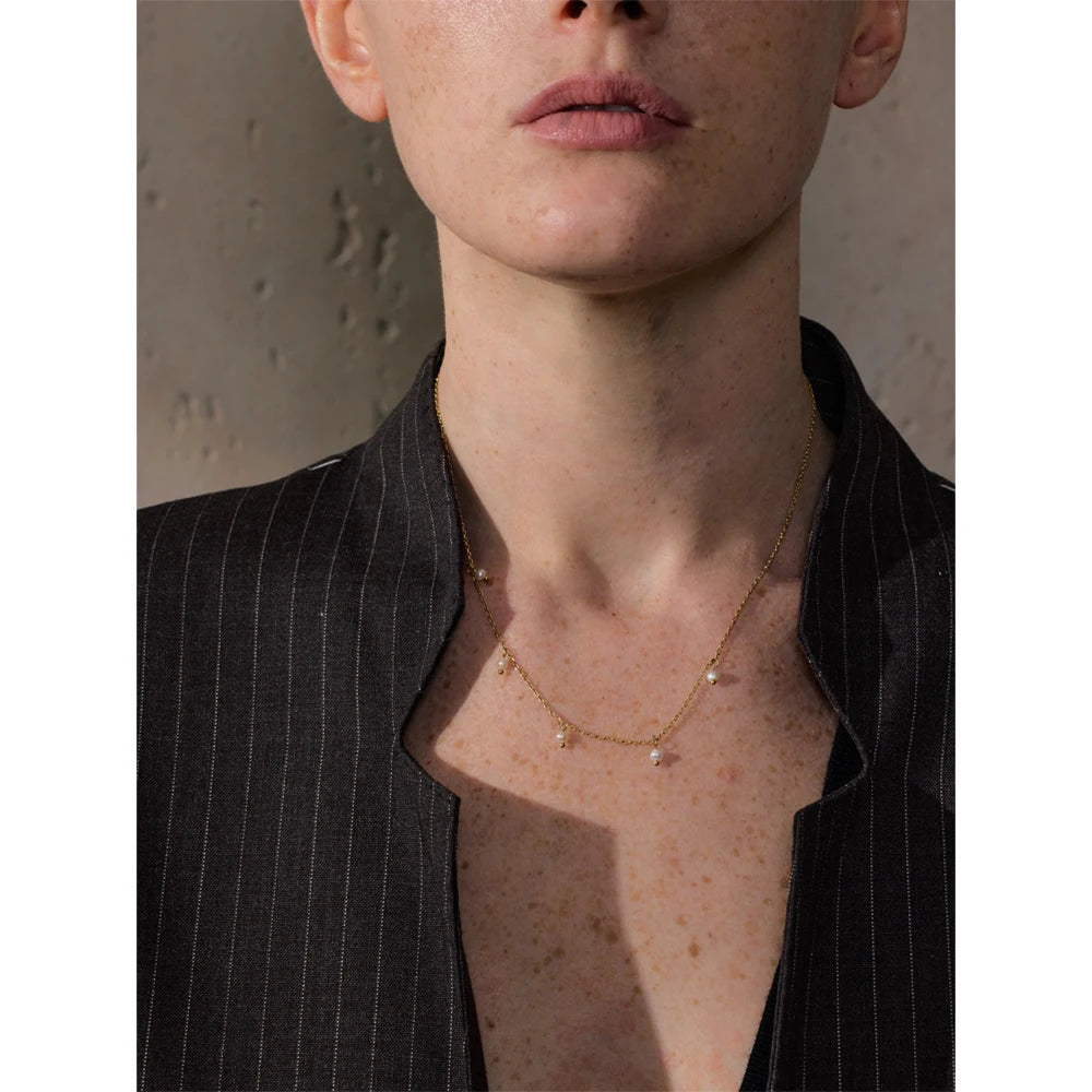 Pearly Drops Necklace - Cardi Bella