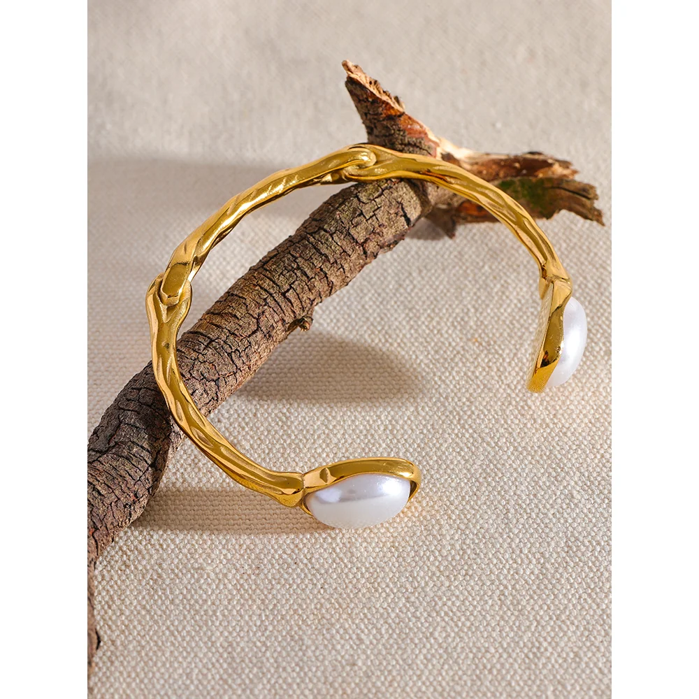 Pérola Brava Cuff