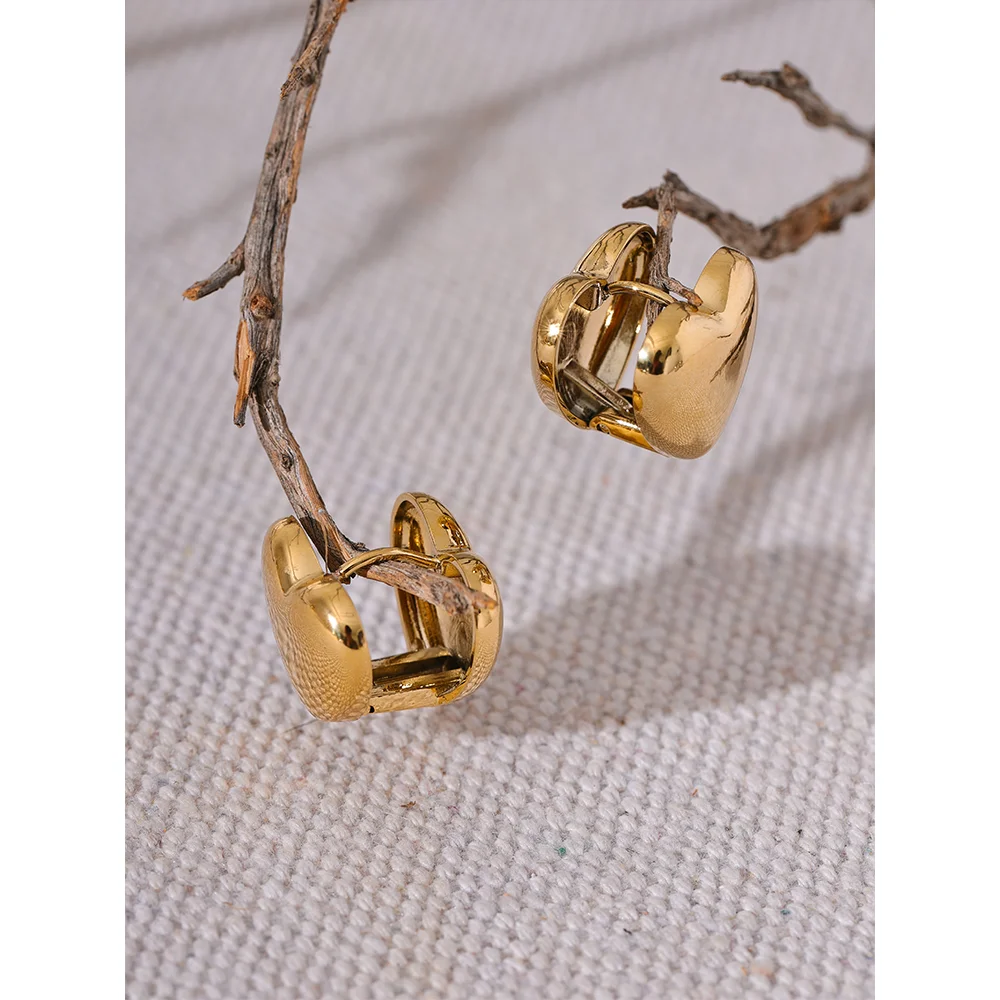 Corazón Amoré Hoops - Cardi Bella