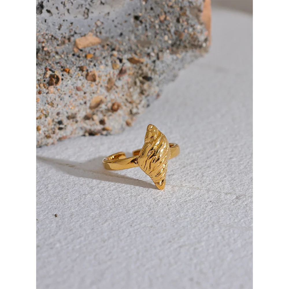 Conchita Ring