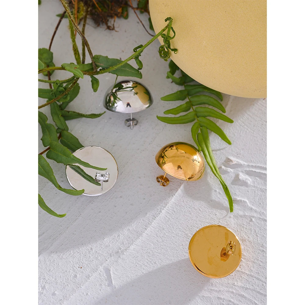 Mossi Dome Studs