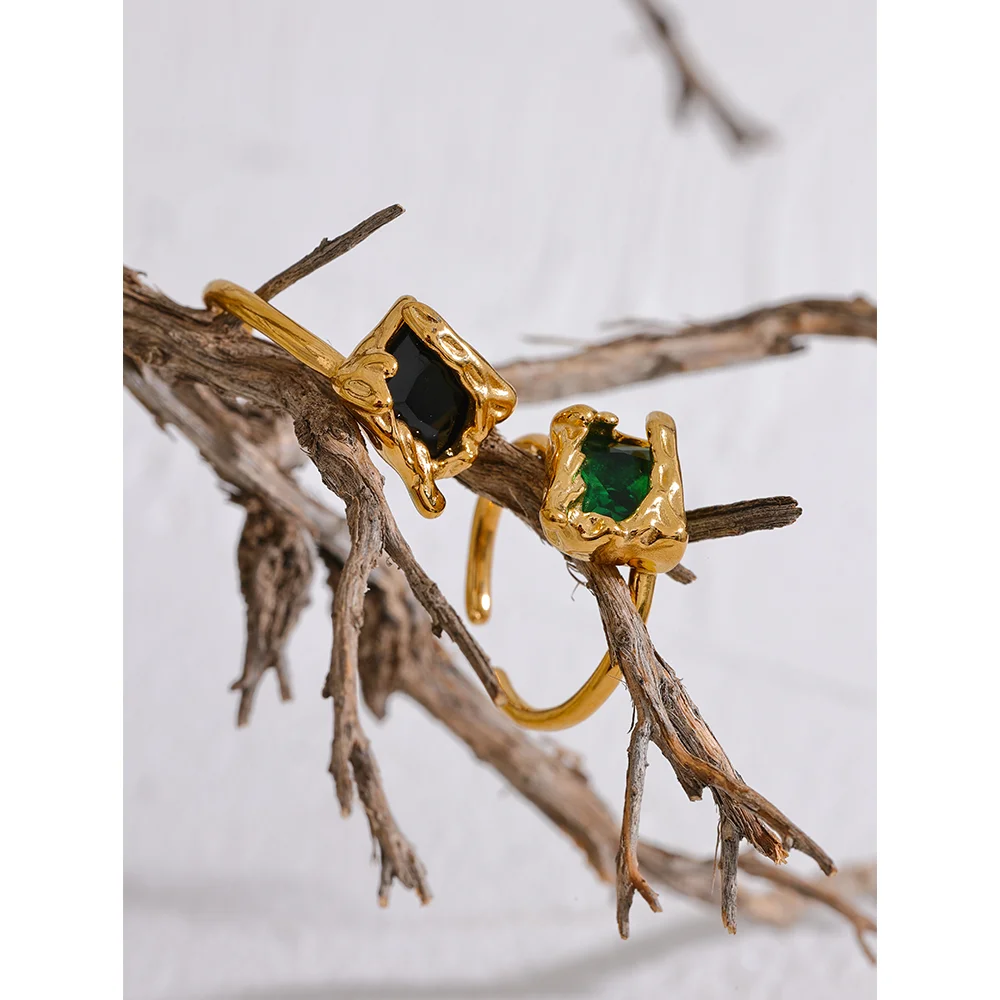 Verde Esmeralda Ring