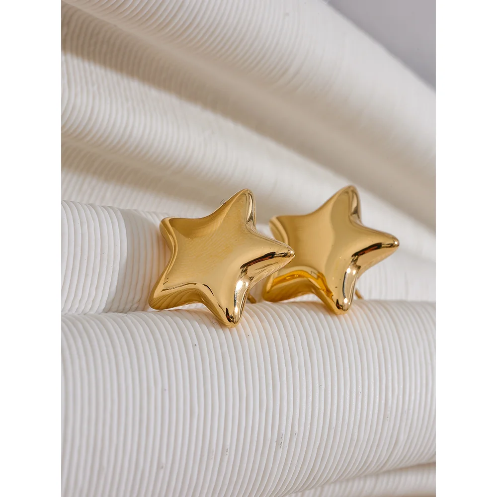 Estrella Nova Studs