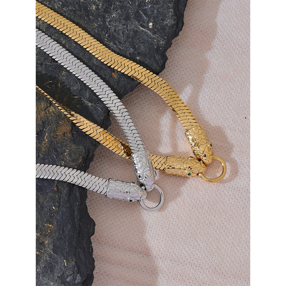 Serpent Herringbone Chain Necklace - Cardi Bella