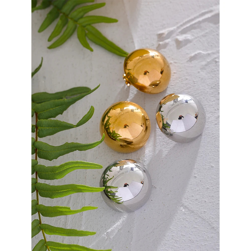 Mossi Dome Studs