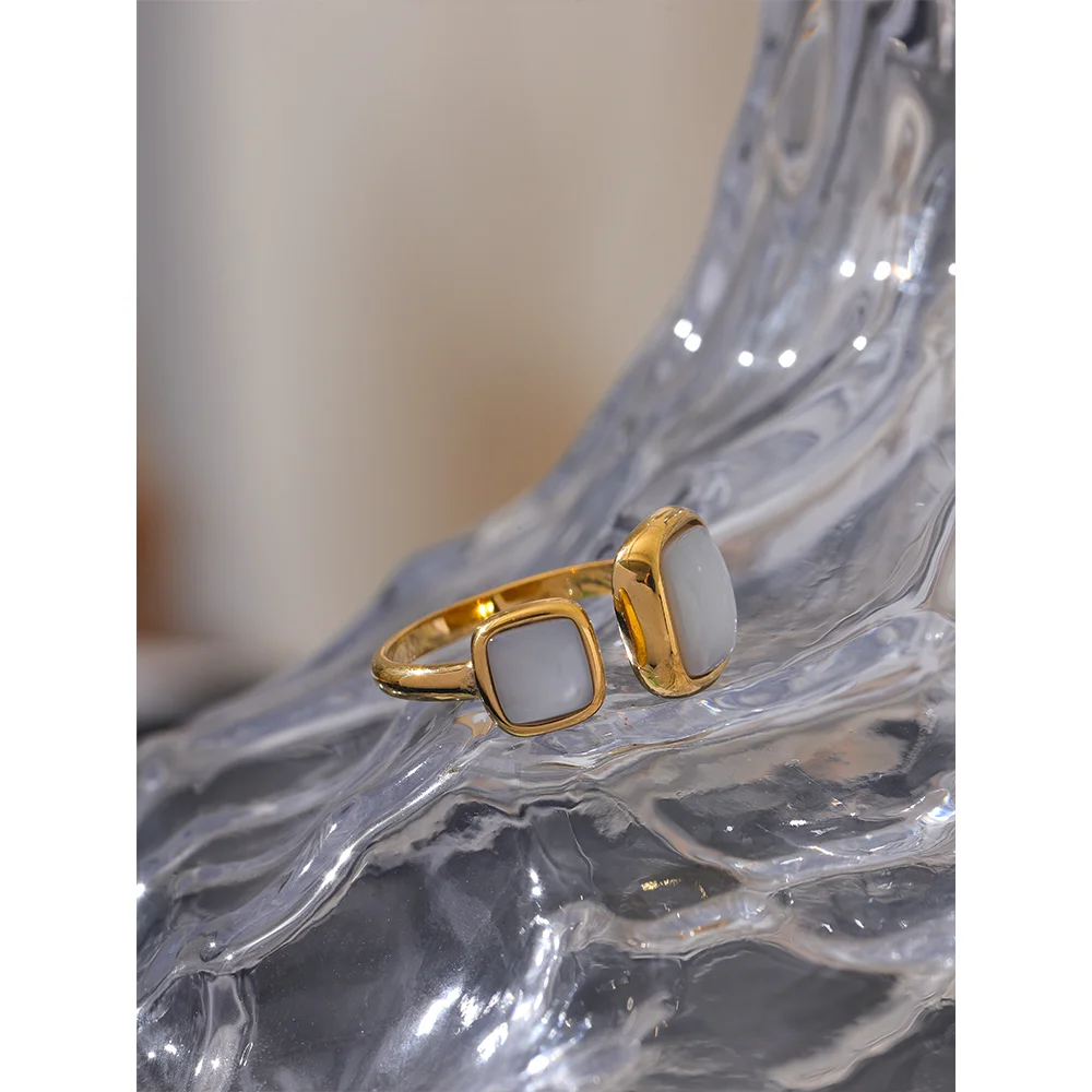 Concha Blanca Ring