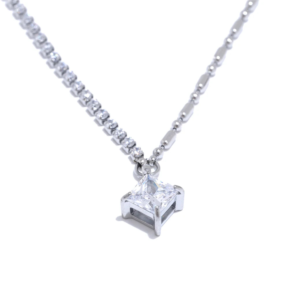 Estrella Divina Necklace - Cardi Bella