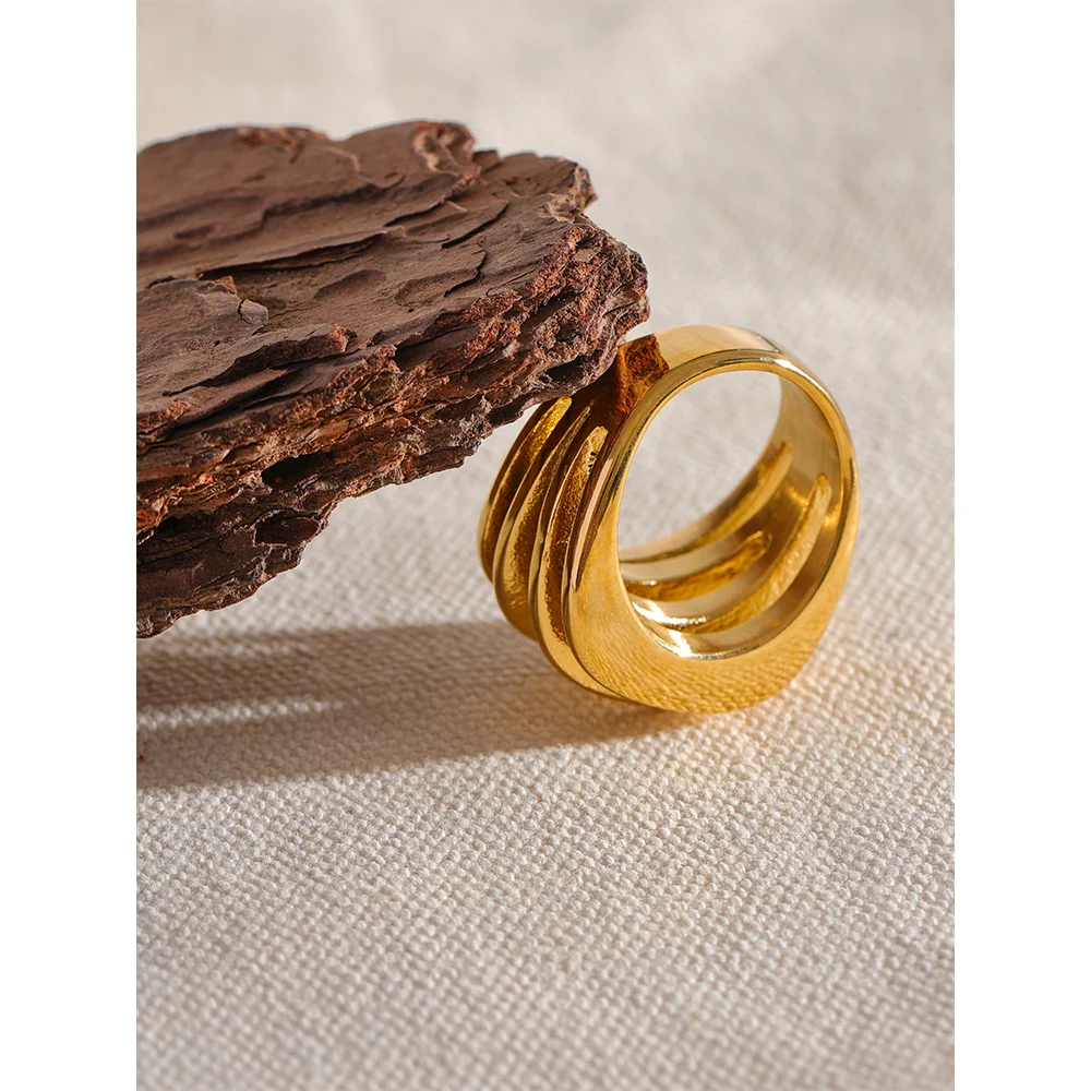 Allegra Anillo Ring