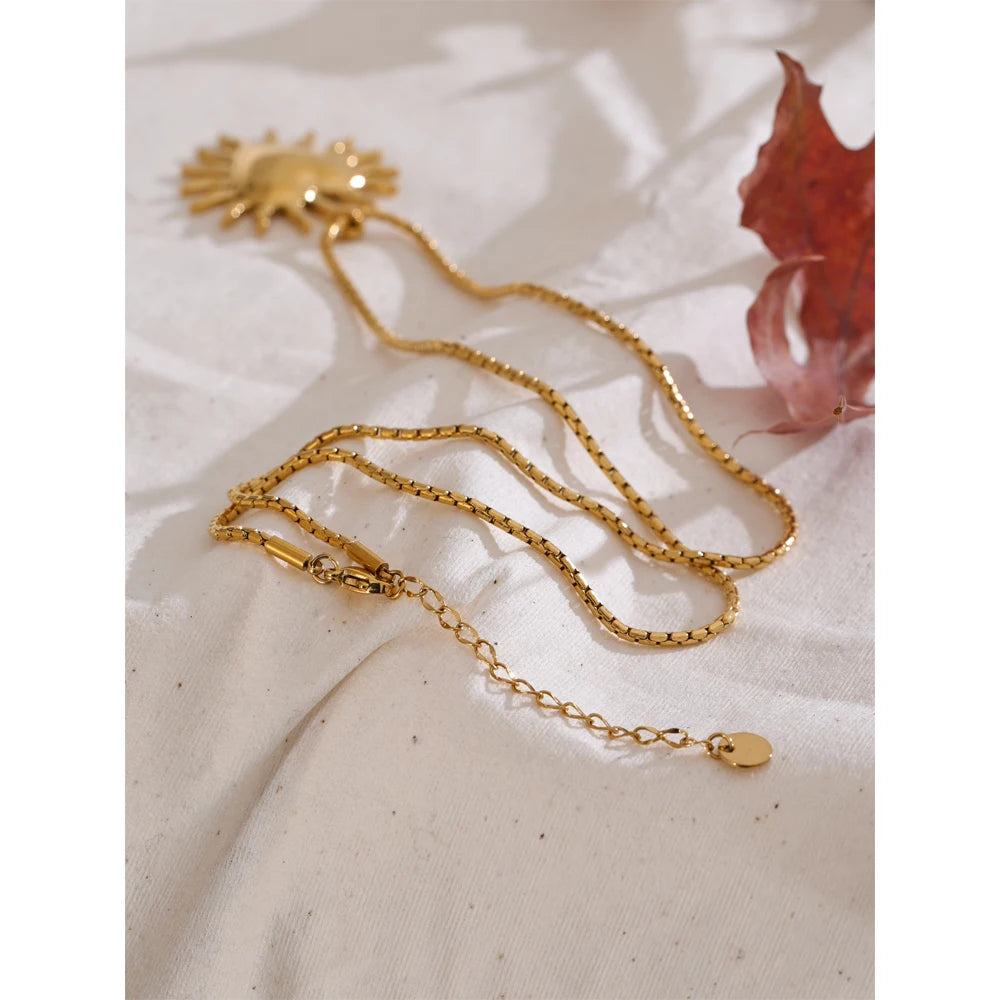 Soular Necklace Set - Cardi Bella