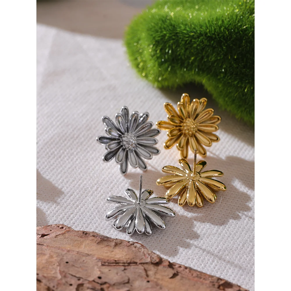 Marisol Stud Earrings