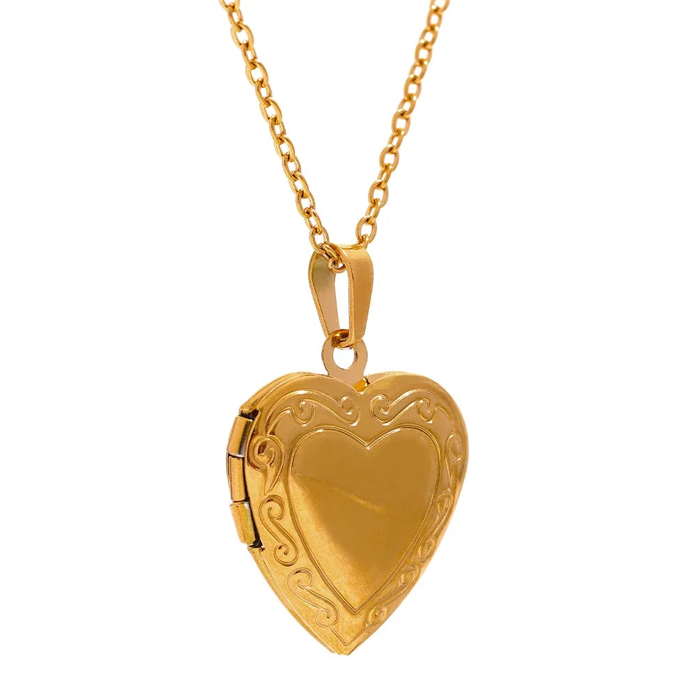 Amoria Keepsake Locket - Cardi Bella