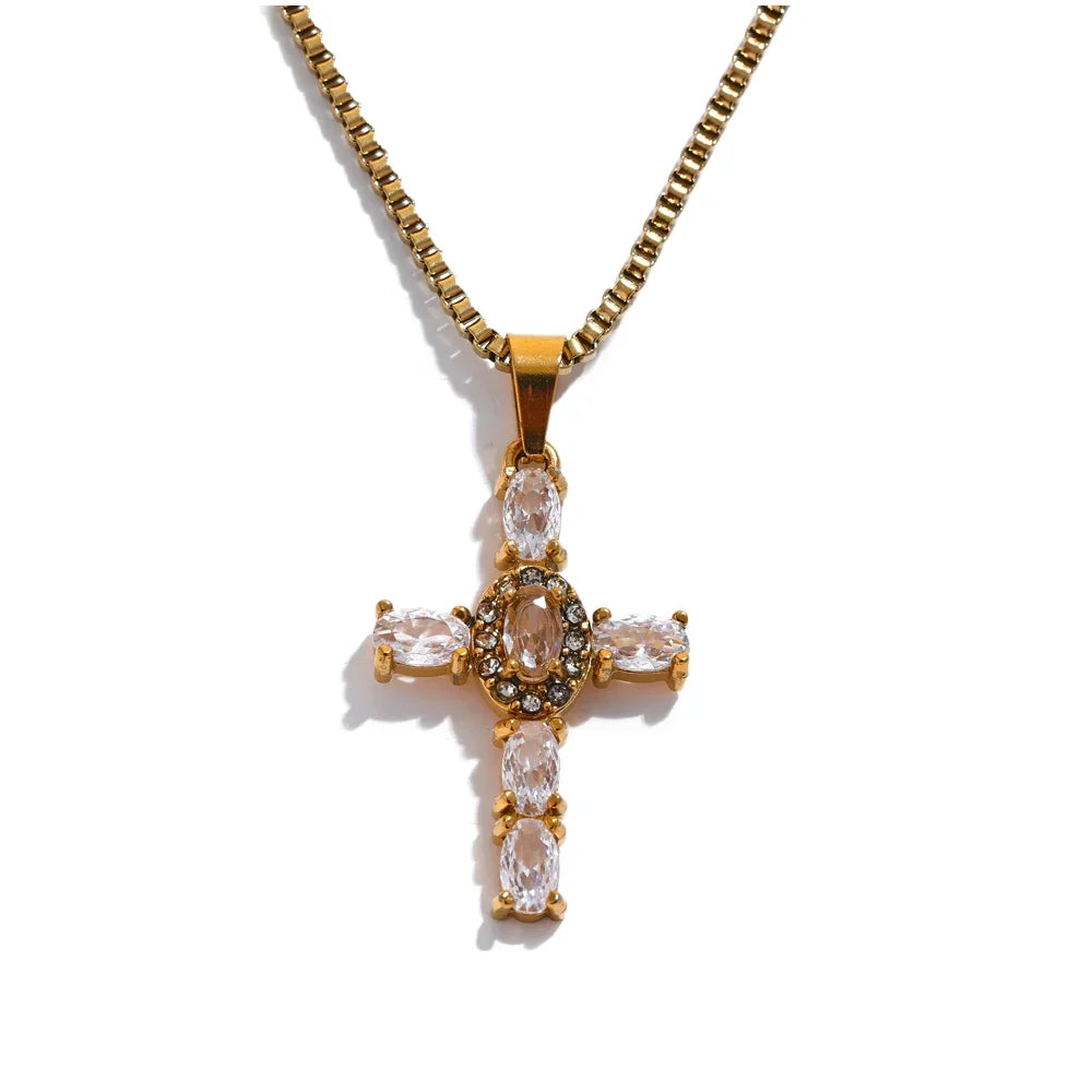 Cruz Divina Necklace - Cardi Bella