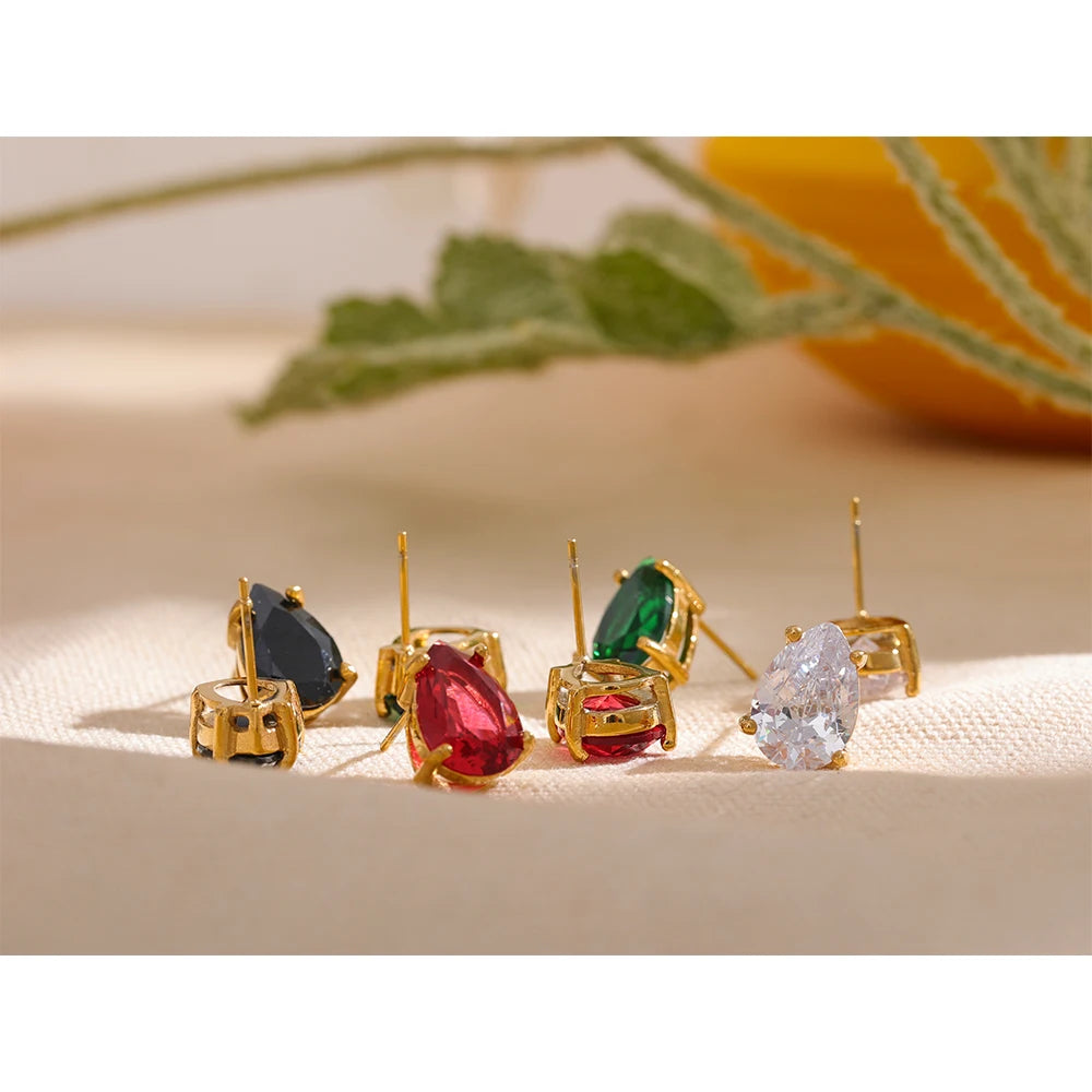 Lágrima Divina Studs - Cardi Bella