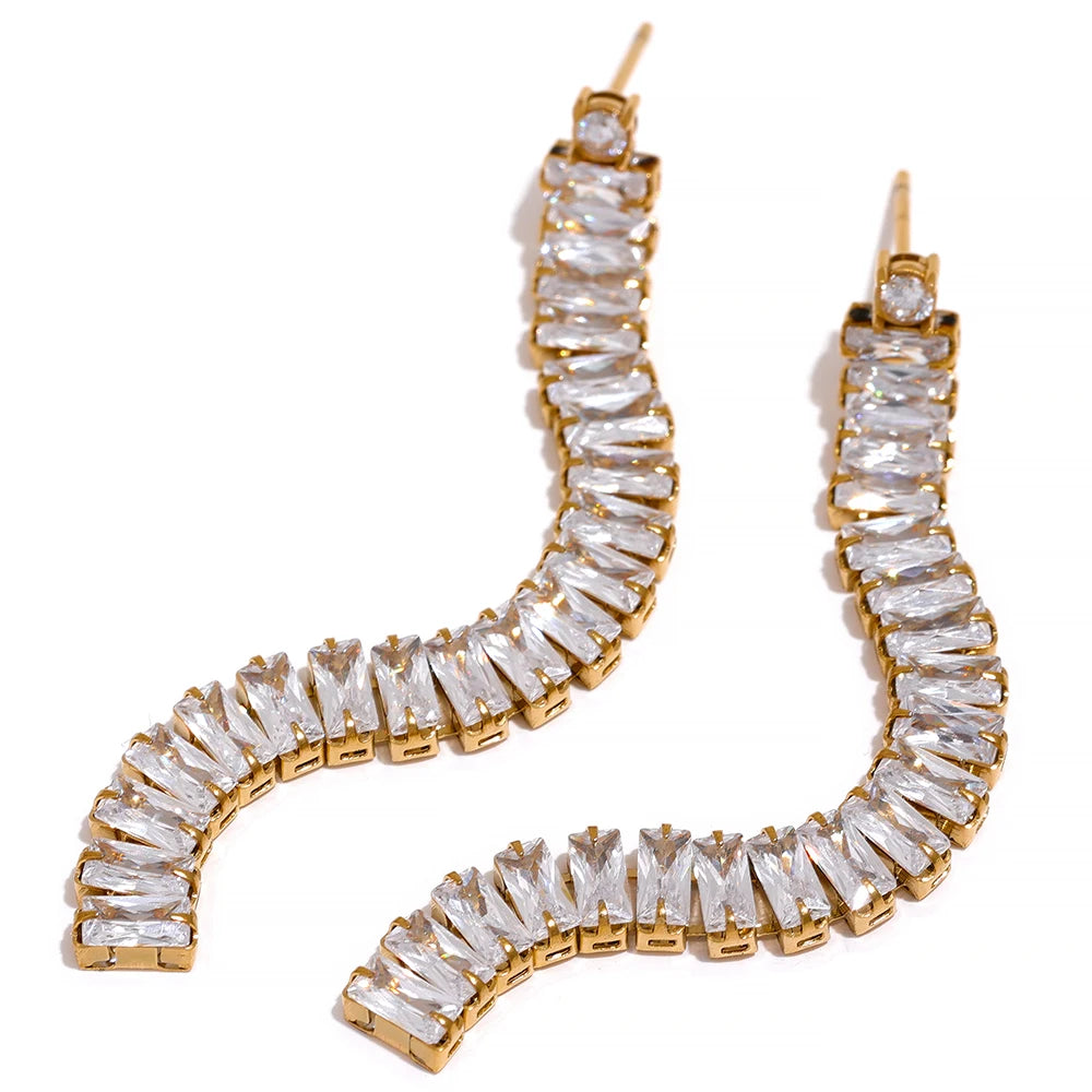 Zafira Curve Earrings - Cardi Bella