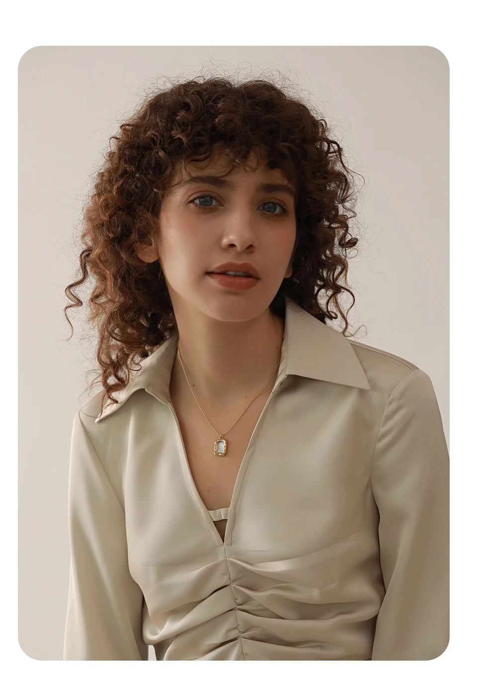 Ocean Glow Pendant Necklace - Cardi Bella