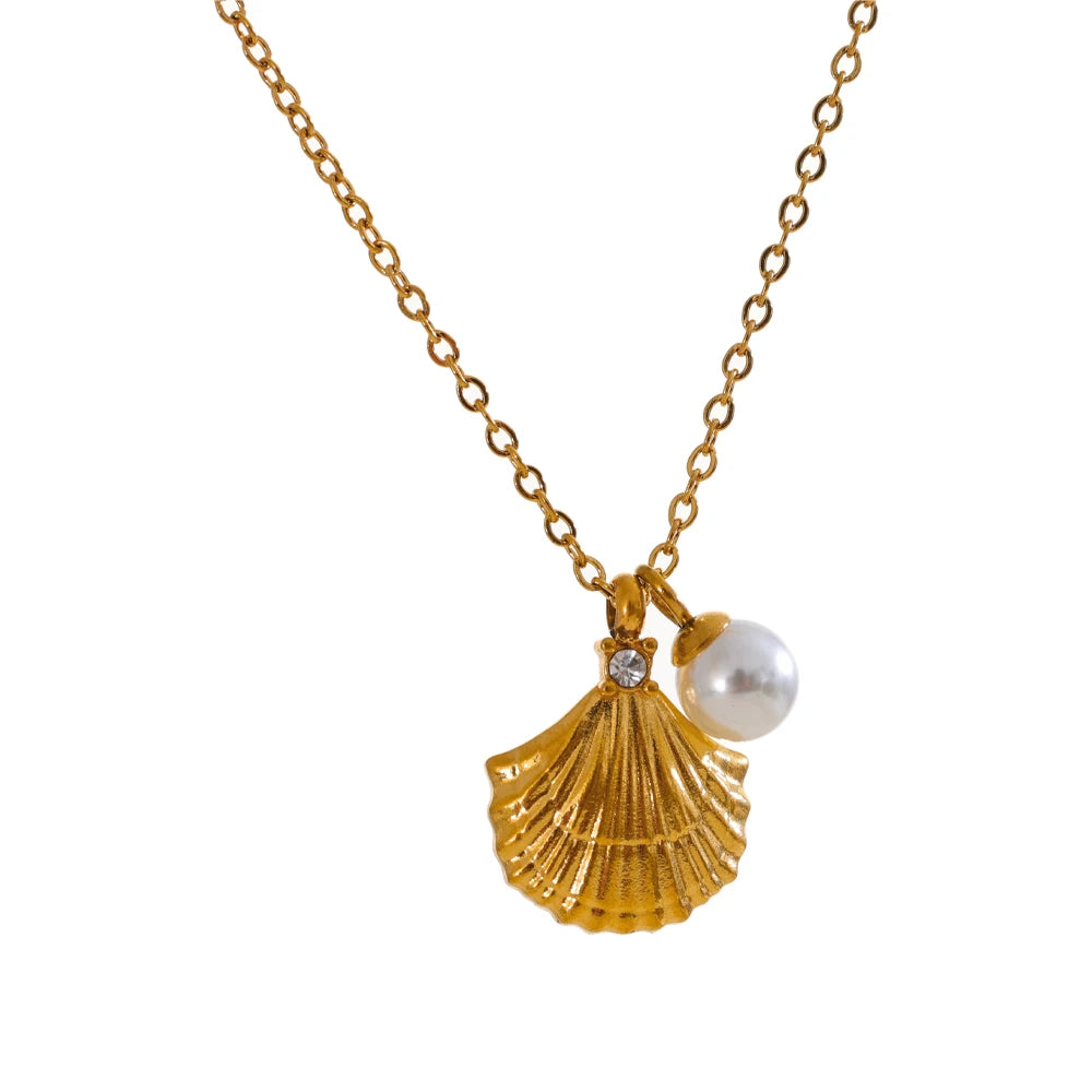Seashore Charm Necklace - Cardi Bella