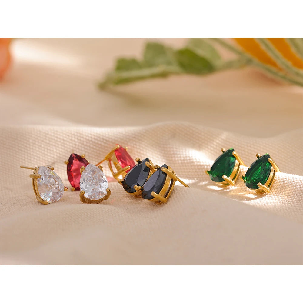 Lágrima Divina Studs - Cardi Bella