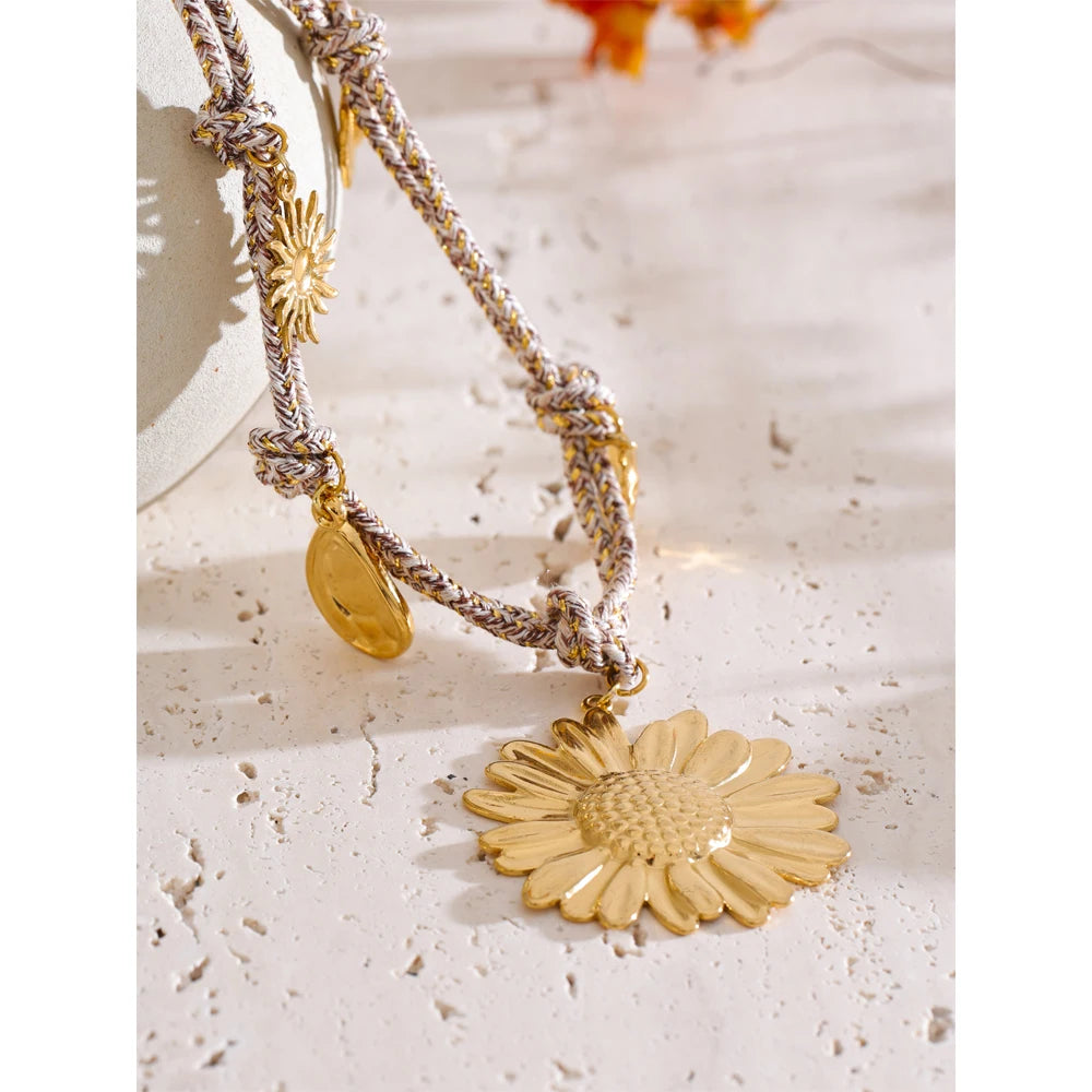 Flor Del Sol Necklace - Cardi Bella