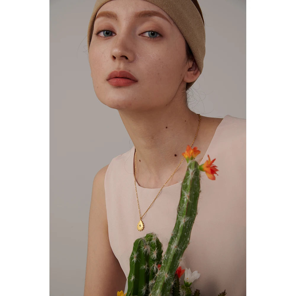 Celestial Glow Necklace - Cardi Bella