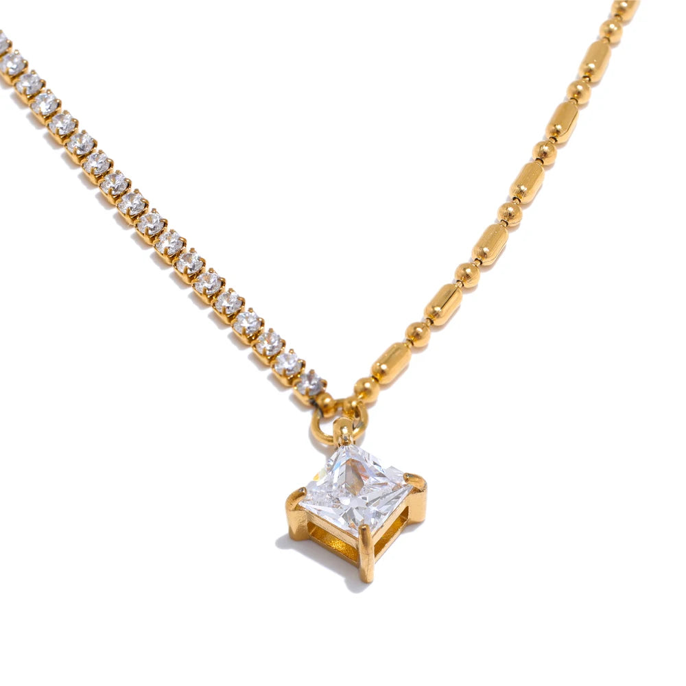 Estrella Divina Necklace - Cardi Bella