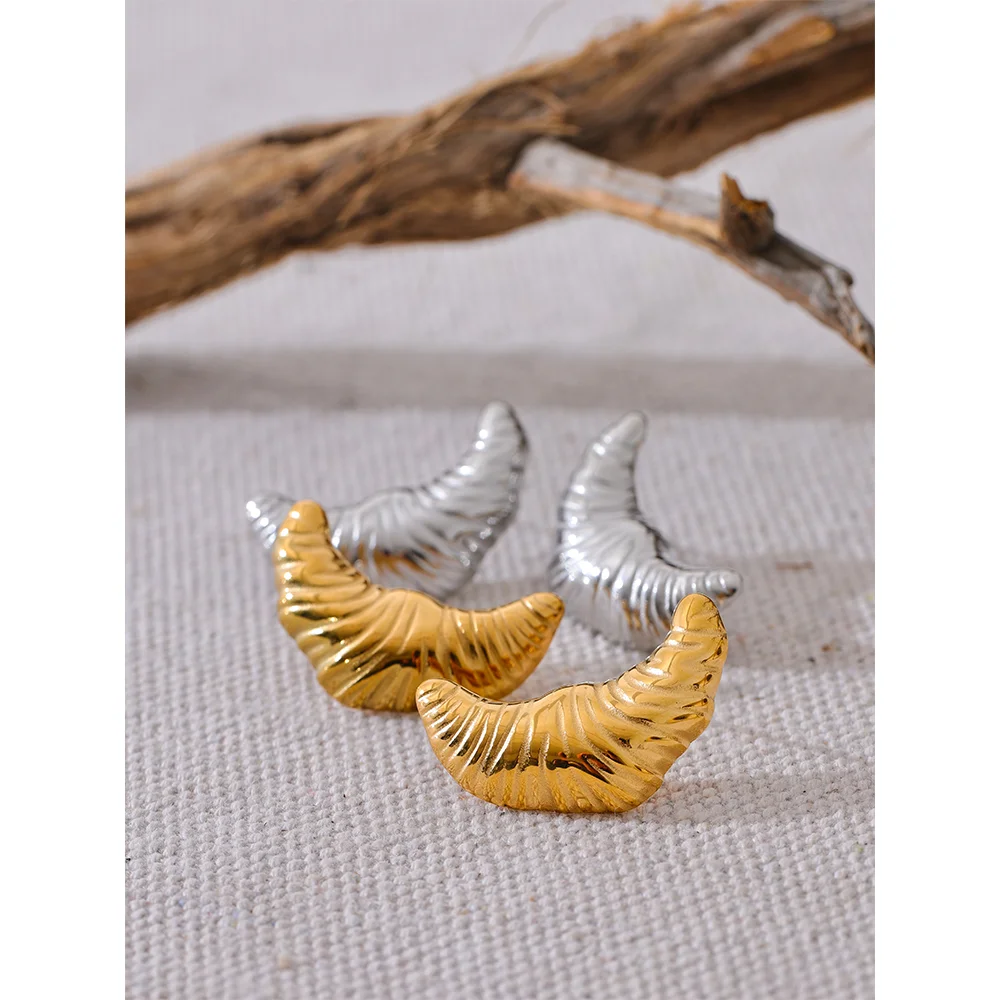 Luna Cresta Earrings