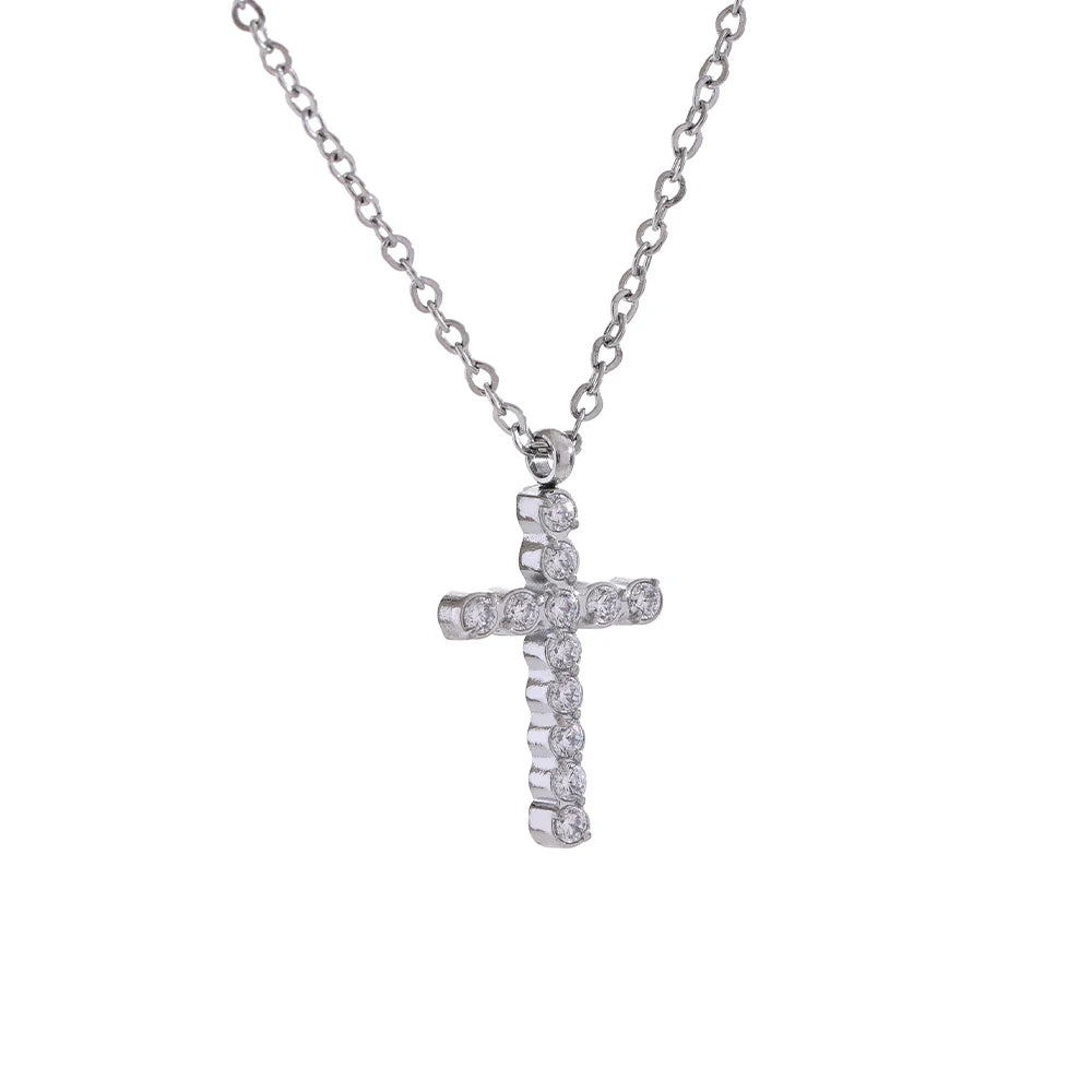 Cruz Sagrada Necklace - Cardi Bella