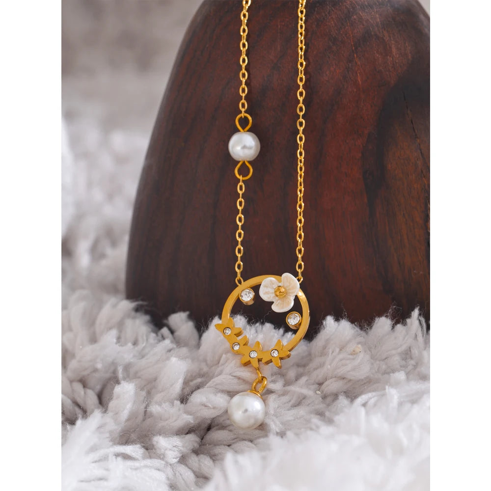 Moonlit Bloom Necklace - Cardi Bella