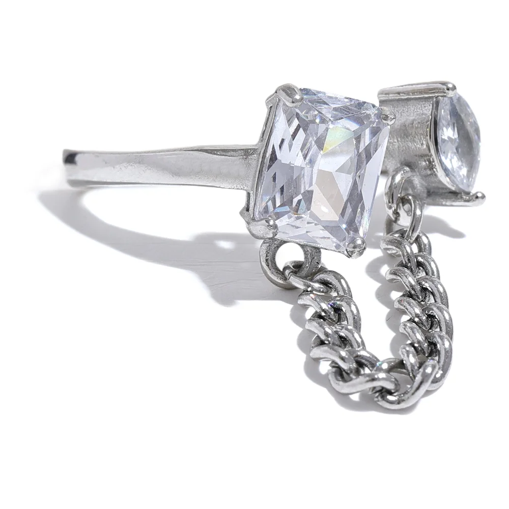Cardi Cadenza Ring