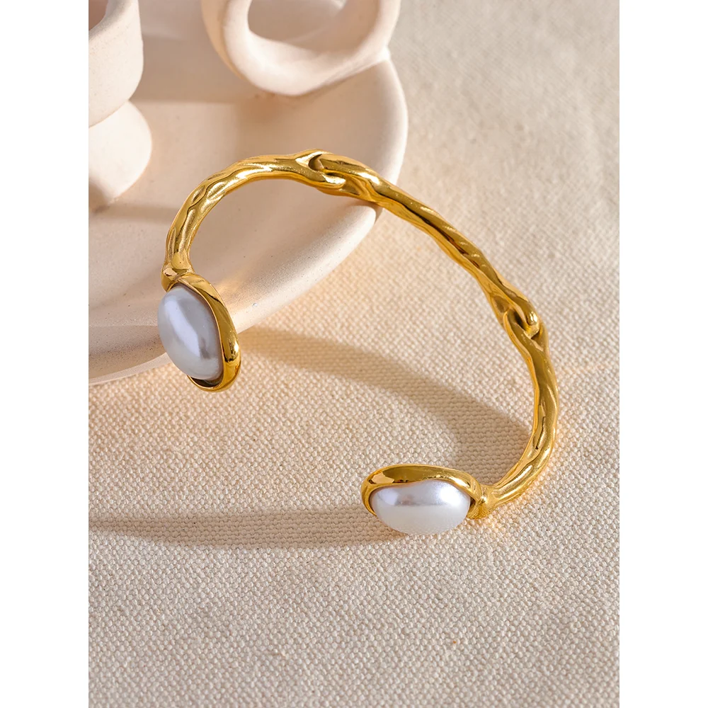Pérola Brava Cuff