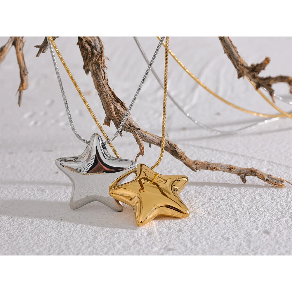 She's a Star Pendant - Cardi Bella