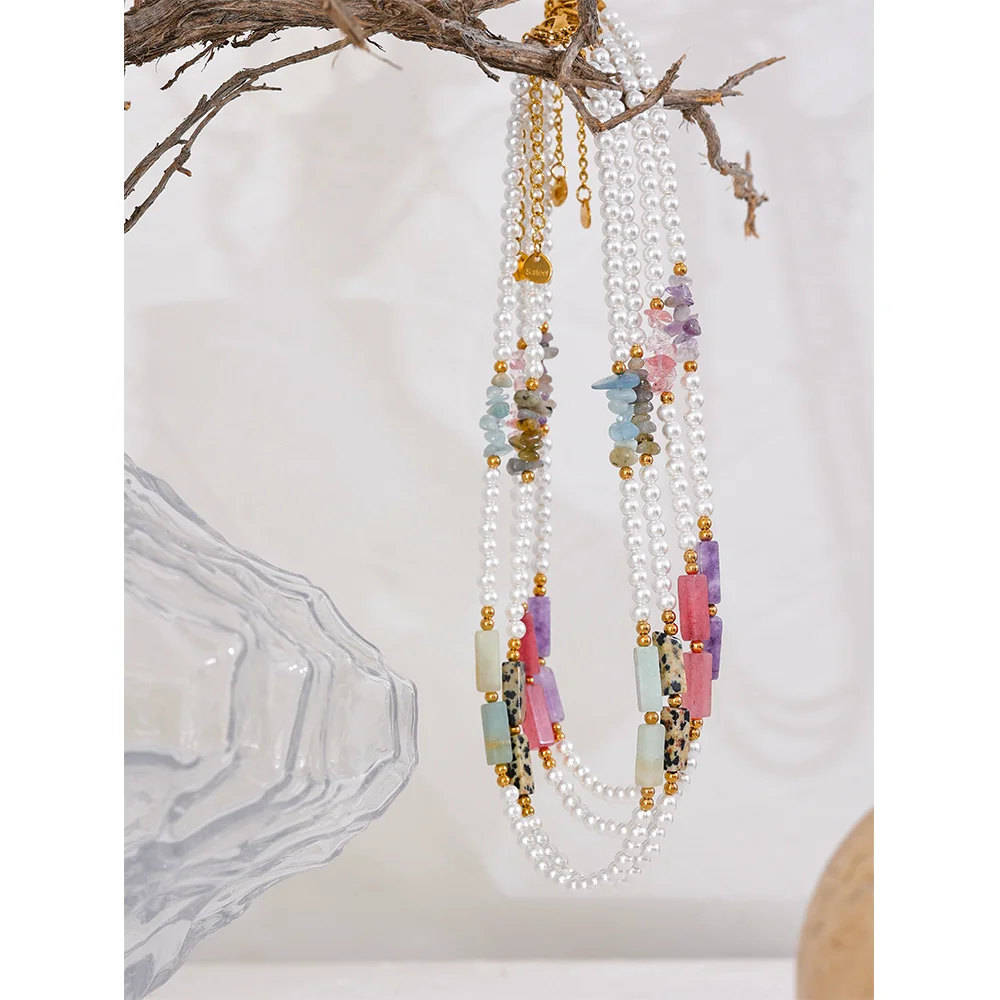 Rosette Beaded Necklace - Cardi Bella