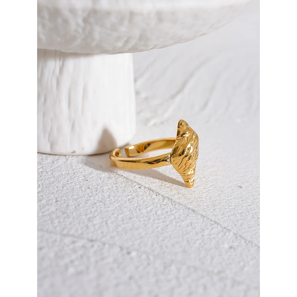 Conchita Ring
