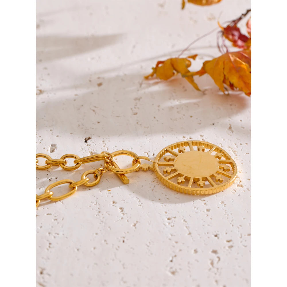 Ethereal Compass Necklace - Cardi Bella