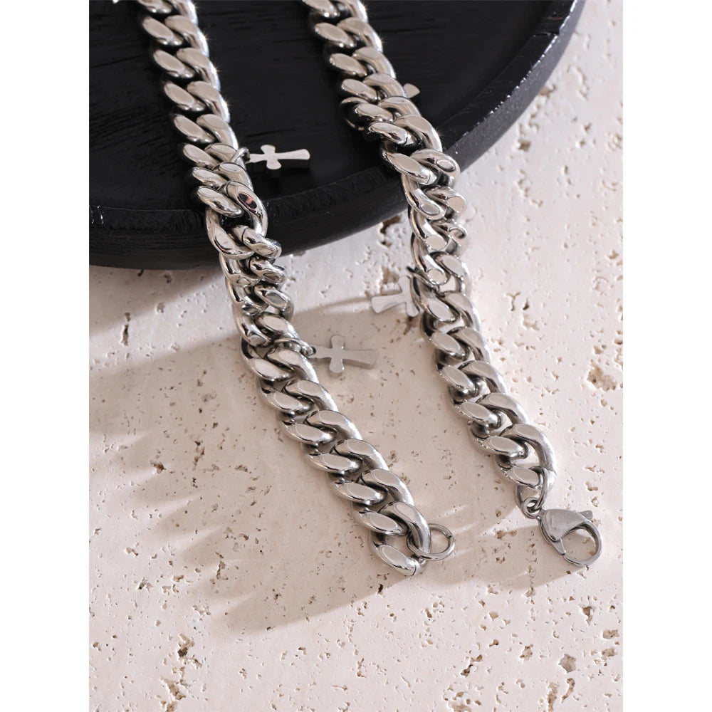 Santos Street Chain - Cardi Bella
