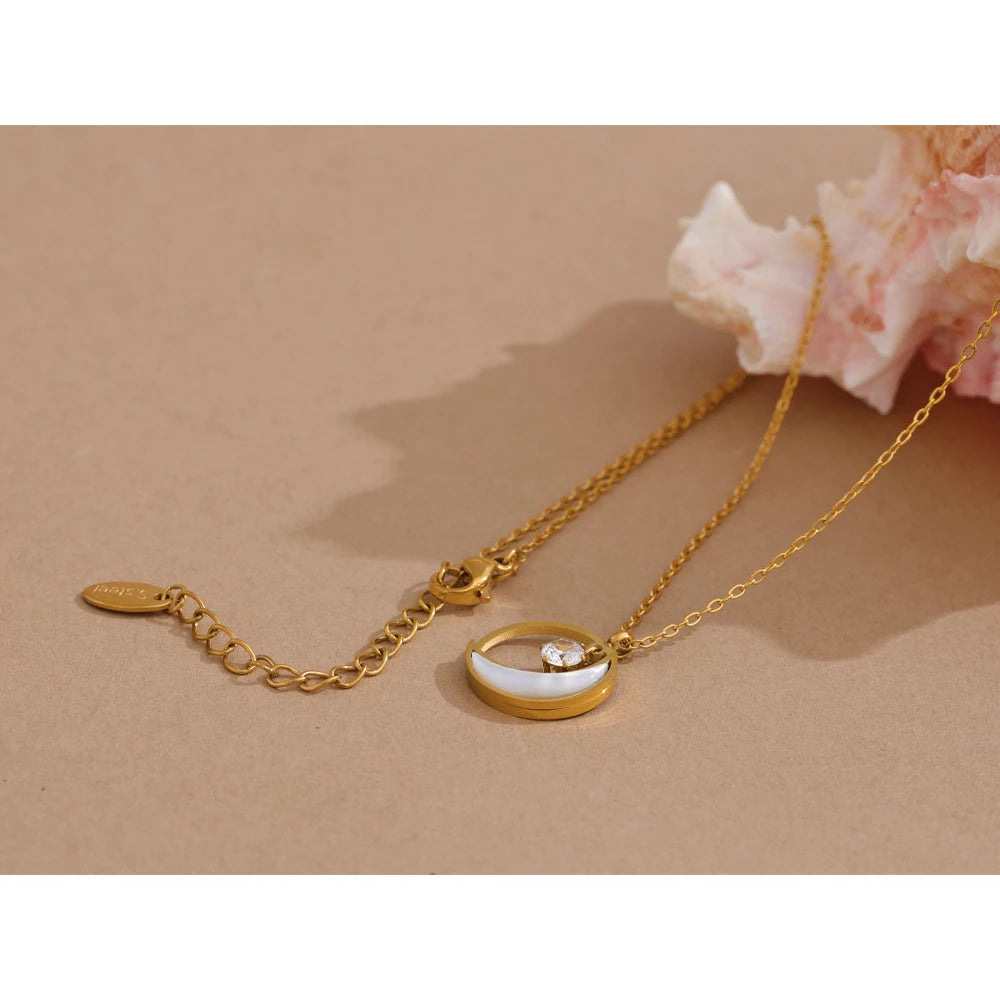 Celestial Glow Pendant - Cardi Bella