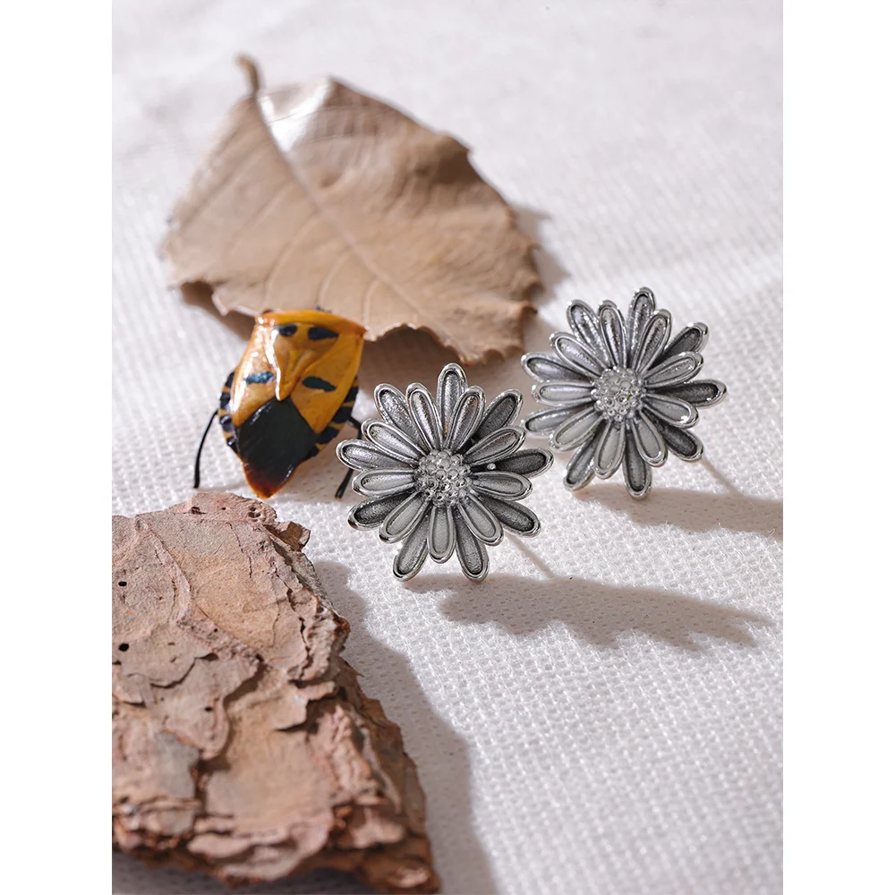 Marisol Stud Earrings