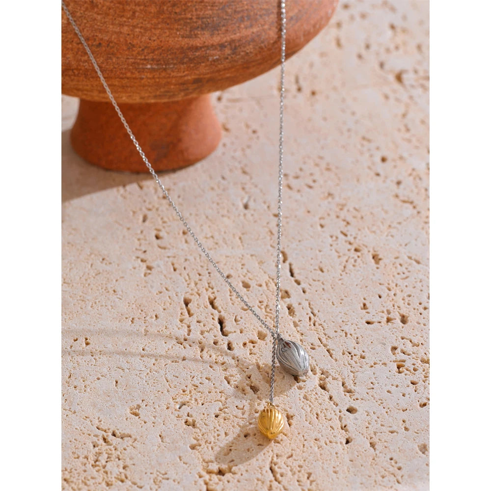Luna Drop Necklace - Cardi Bella